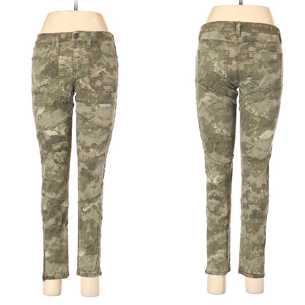 BDG Camo Zipper Ankle Jeans